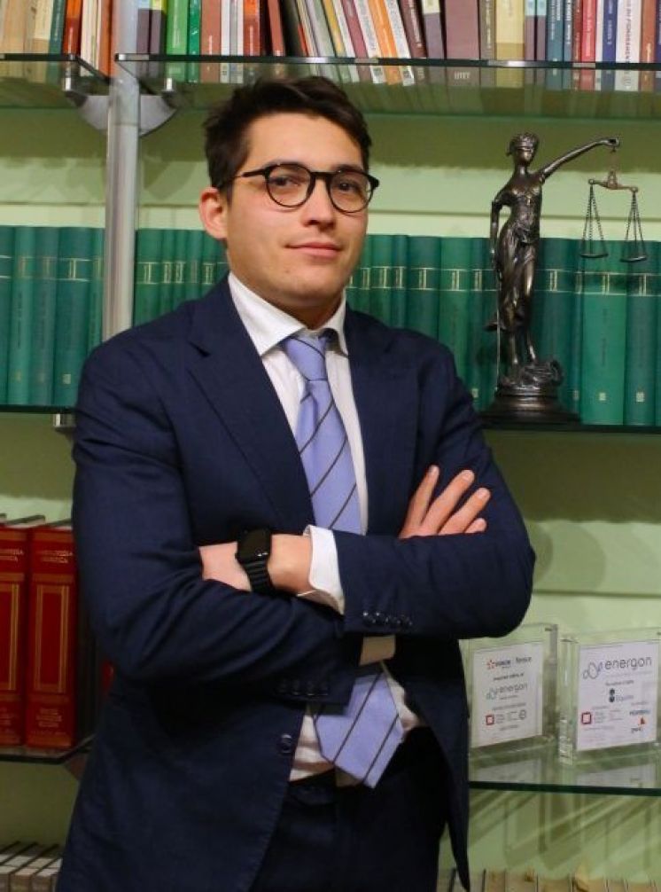 Avv. Salvatore Azzarelli